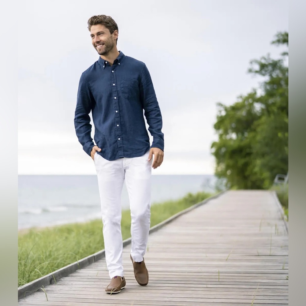 Mens American Eagle Seriously Soft Classic Fit Blue Long Sleeve Button Down